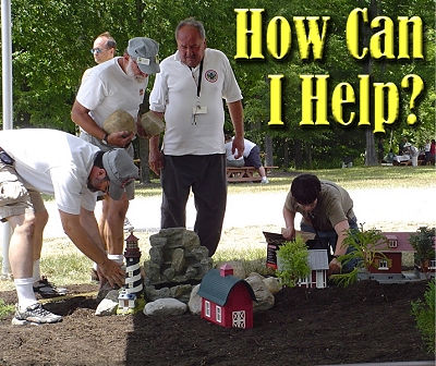 How Can I help? This photo shows Cleveland-area volunteers helping at a garden railroad demonstration in July, 1007.  Click to learn more about that event.
