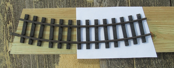 Marking the second cut by flopping over the template for track that comes 12 to a circle. Click for bigger photo.