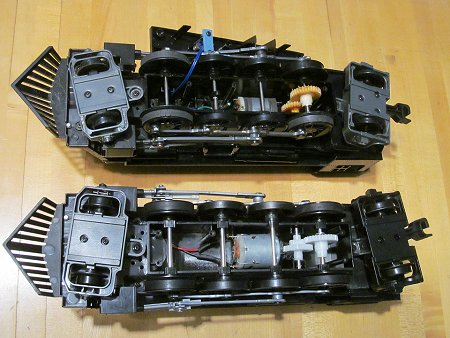 Comparing the inside of Lionel's Ready-to-Play Polar Express locomotive (bottom) to the older 'G gauge' version (top). Click for bigger photo.